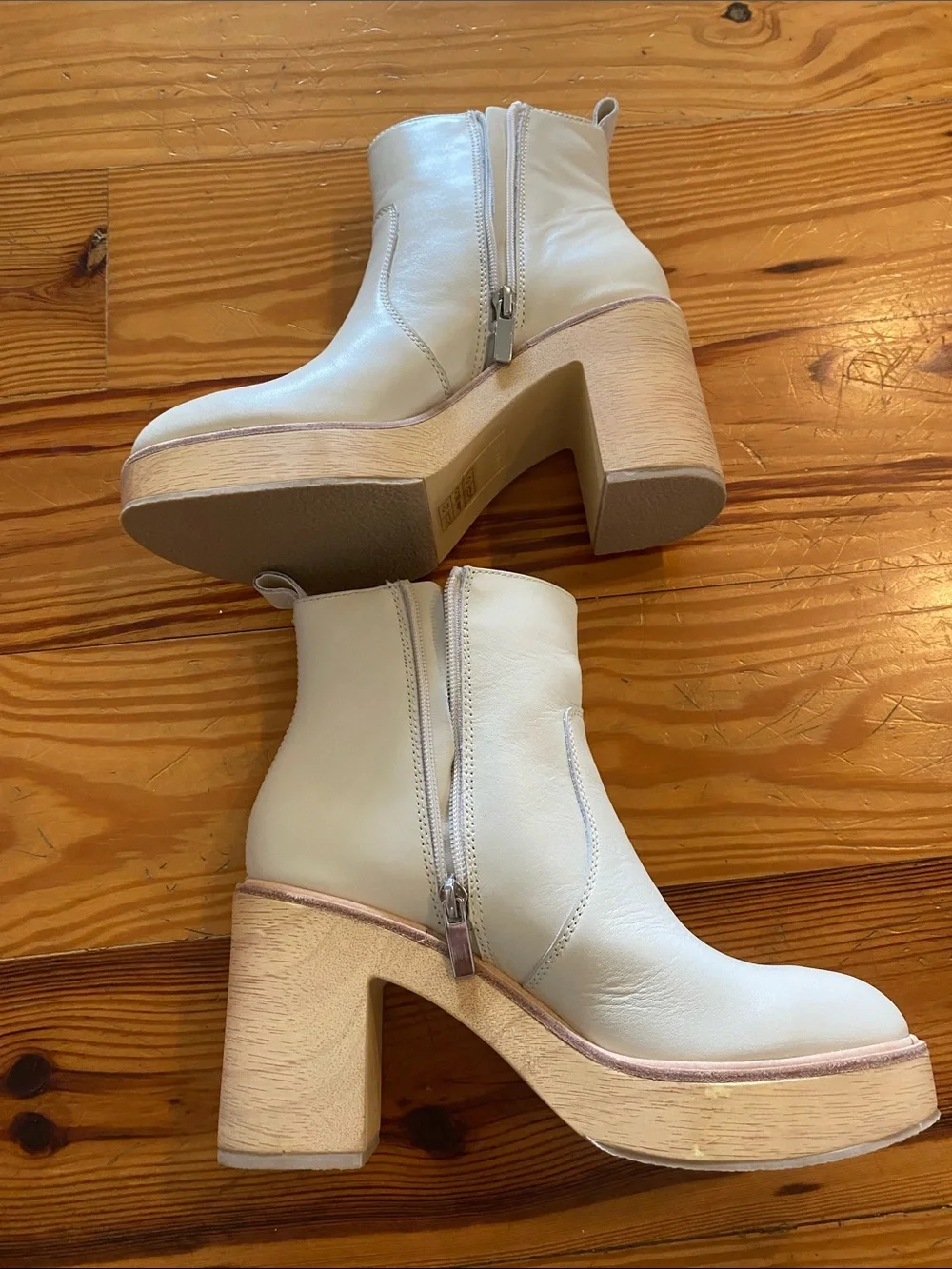 New Dolce Vita Cream Platform Ankle Boots with Side Zip